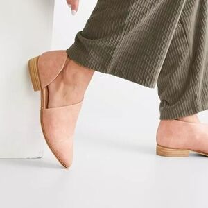 Elegant Tan Women's Flats